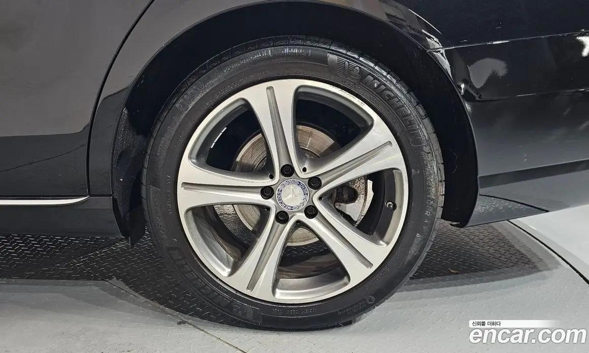 Mercedes-Benz E-Class 2017 2.0 автомат (гидро), фото 6