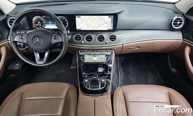 Mercedes-Benz E-Class 2017 2.0 автомат (гидро), миниатюра 9