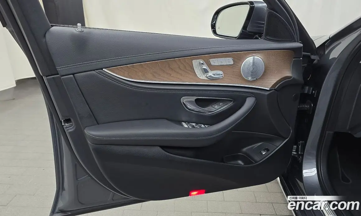 Mercedes-Benz E-Class 2017 2.0 автомат (гидро), фото 13