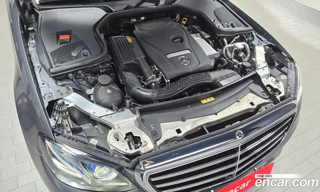 Mercedes-Benz E-Class 2017 2.0 автомат (гидро), миниатюра 5