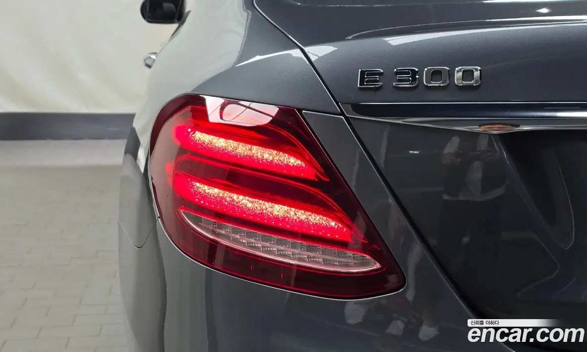 Mercedes-Benz E-Class 2017 2.0 автомат (гидро), фото 8