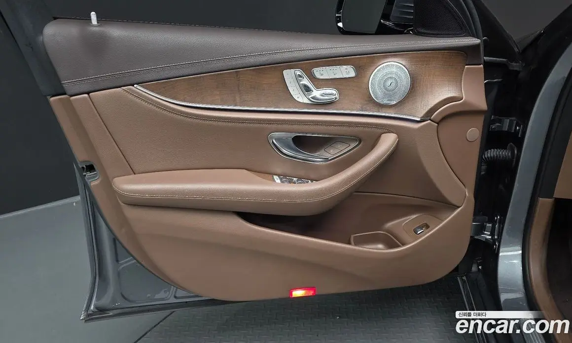 Mercedes-Benz E-Class 2018 2.0 автомат (гидро), фото 13