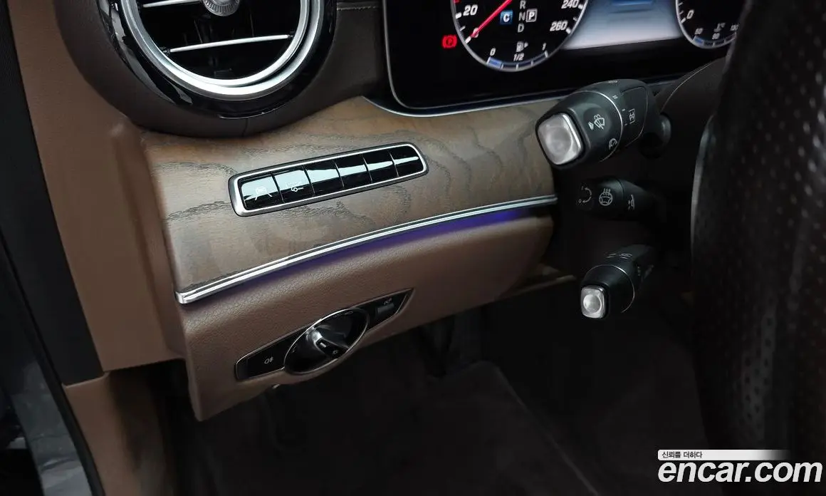 Mercedes-Benz E-Class 2018 2.0 автомат (гидро), фото 18