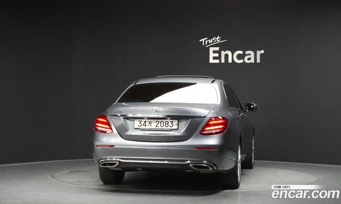 Mercedes-Benz E-Class 2018 2.0 автомат (гидро), фото 3