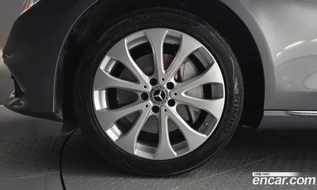 Mercedes-Benz E-Class 2018 2.0 автомат (гидро), миниатюра 4