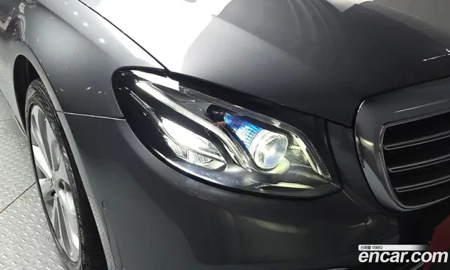 Mercedes-Benz E-Class 2018 2.0 автомат (гидро), миниатюра 7