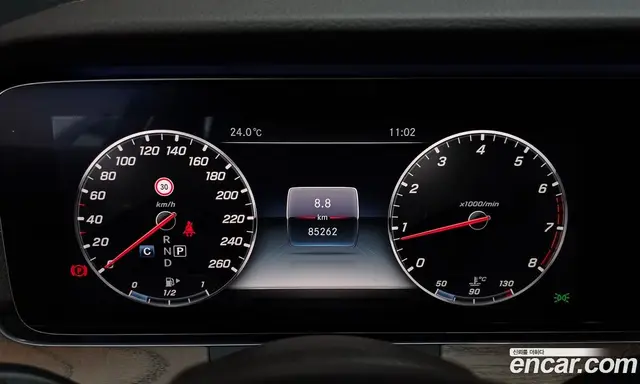 Mercedes-Benz E-Class 2018 2.0 автомат (гидро), миниатюра 10
