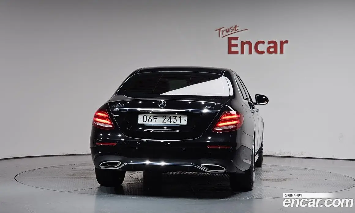 Mercedes-Benz E-Class 2018 2.0 автомат (гидро), фото 3