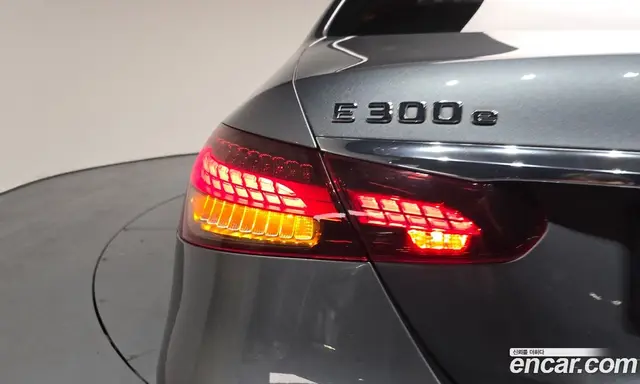 Mercedes-Benz E-Class 2020 2.0 автомат (гидро), миниатюра 8