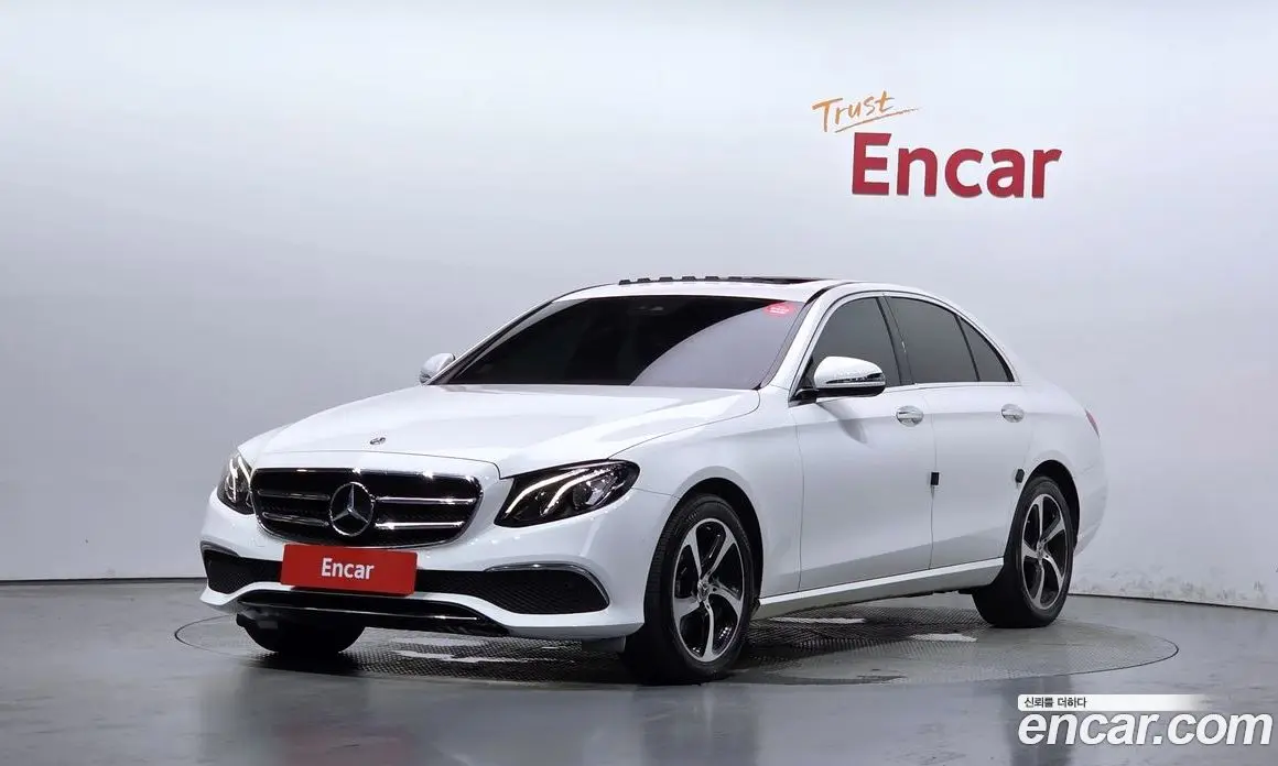 Mercedes-Benz E-Class 2020 2.0 автомат (гидро), фото 1 Mercedes-Benz E-Class 2020 2.0 автомат (гидро), фото 1