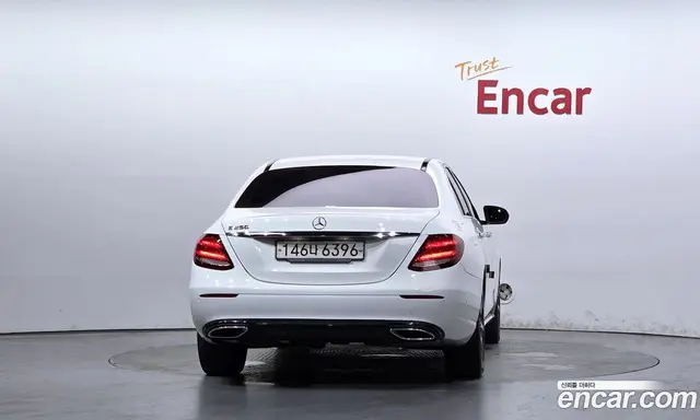 Mercedes-Benz E-Class 2020 2.0 автомат (гидро), миниатюра 4 Mercedes-Benz E-Class 2020 2.0 автомат (гидро), миниатюра 4