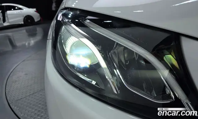Mercedes-Benz E-Class 2020 2.0 автомат (гидро), миниатюра 8 Mercedes-Benz E-Class 2020 2.0 автомат (гидро), миниатюра 8