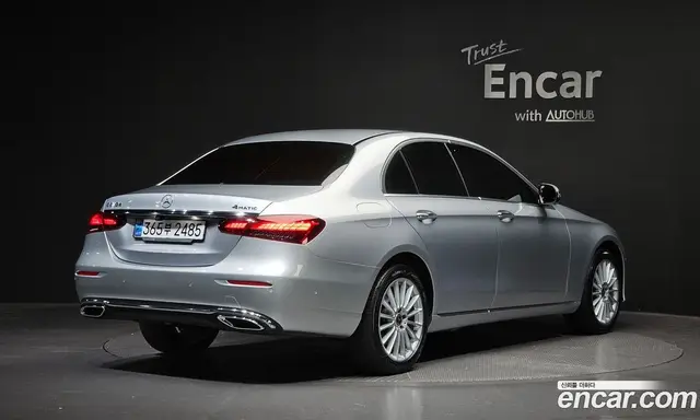 Mercedes-Benz E-Class 2021 1.9 автомат (гидро), миниатюра 2