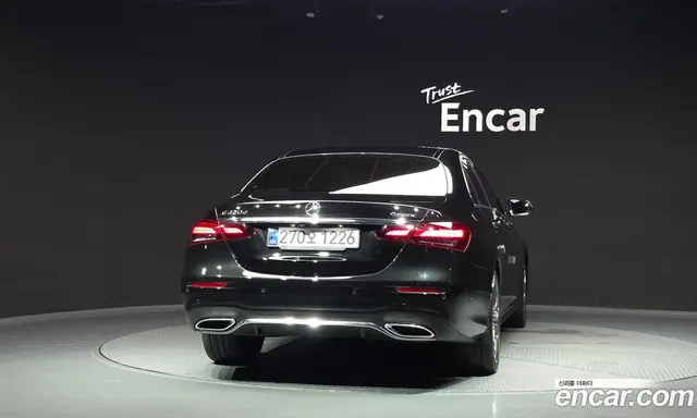 Mercedes-Benz E-Class 2021 1.9 автомат (гидро), миниатюра 4 Mercedes-Benz E-Class 2021 1.9 автомат (гидро), миниатюра 4