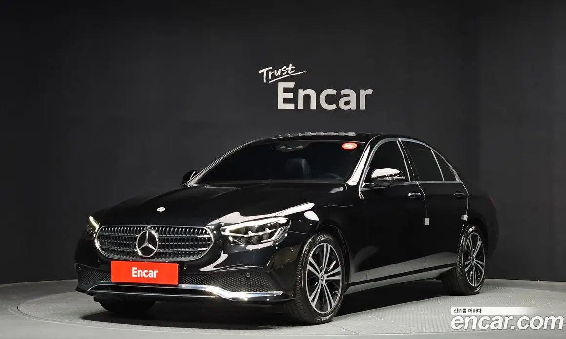 Mercedes-Benz E-Class 2022 2.0 автомат (гидро), фото 1 Mercedes-Benz E-Class 2022 2.0 автомат (гидро), фото 1