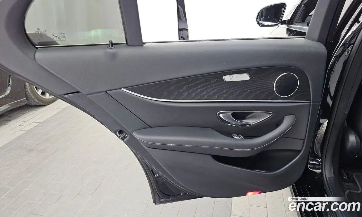 Mercedes-Benz E-Class 2022 2.0 автомат (гидро), фото 15 Mercedes-Benz E-Class 2022 2.0 автомат (гидро), фото 15