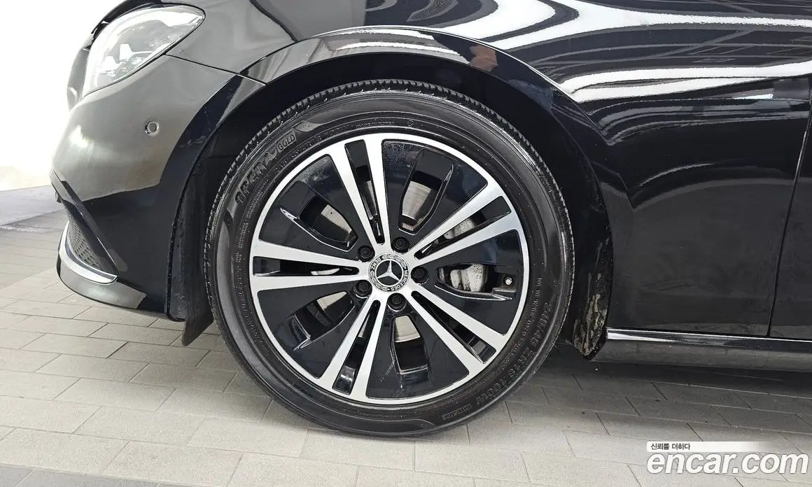 Mercedes-Benz E-Class 2022 2.0 автомат (гидро), фото 5 Mercedes-Benz E-Class 2022 2.0 автомат (гидро), фото 5