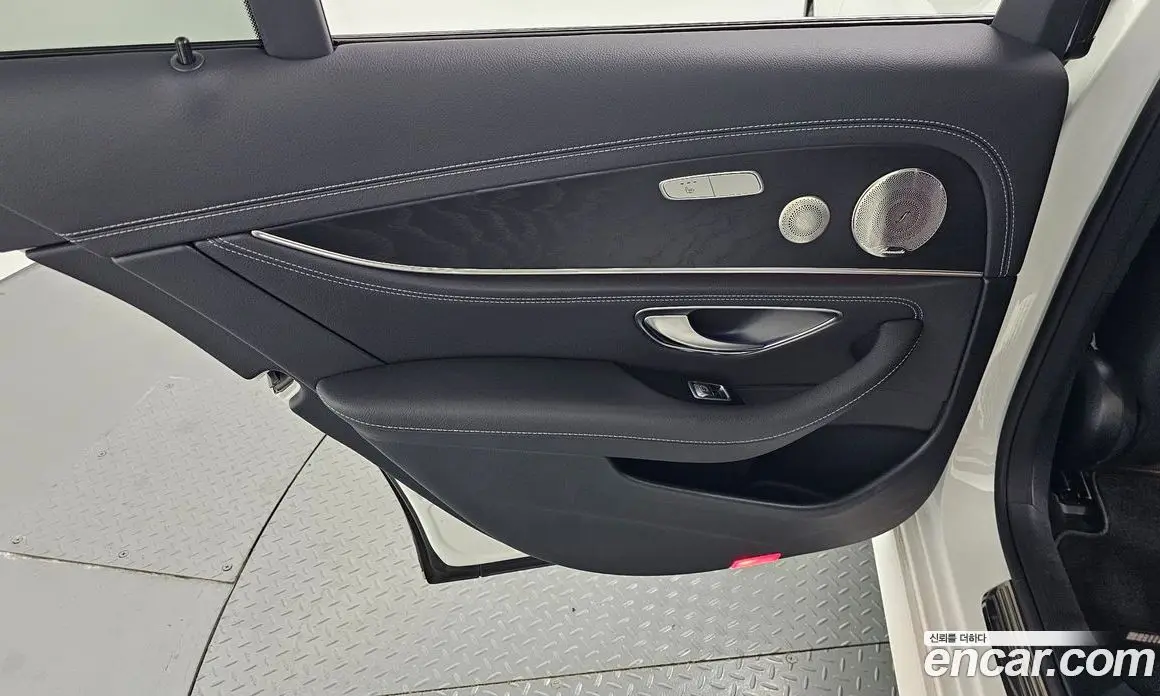 Mercedes-Benz E-Class 2022 2.0 автомат (гидро), фото 15