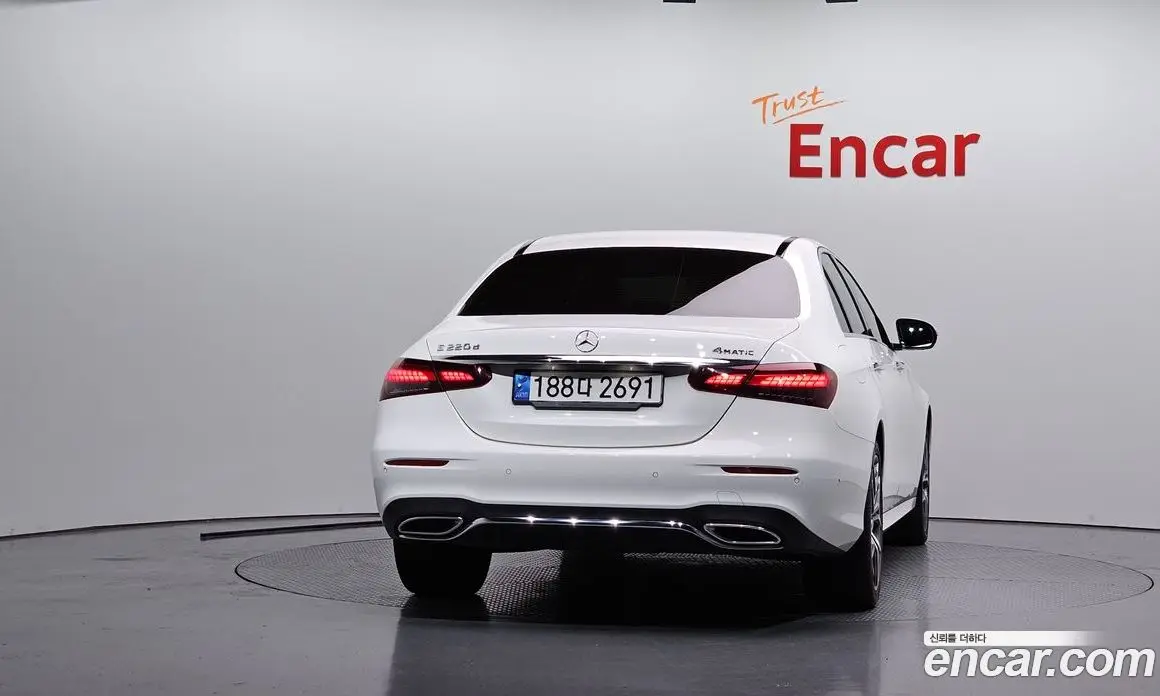Mercedes-Benz E-Class 2022 2.0 автомат (гидро), фото 4