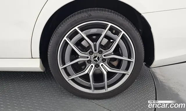Mercedes-Benz E-Class 2022 2.0 автомат (гидро), миниатюра 7