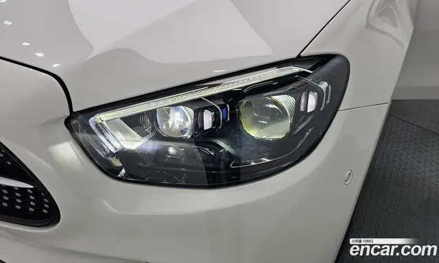 Mercedes-Benz E-Class 2022 2.0 автомат (гидро), миниатюра 8