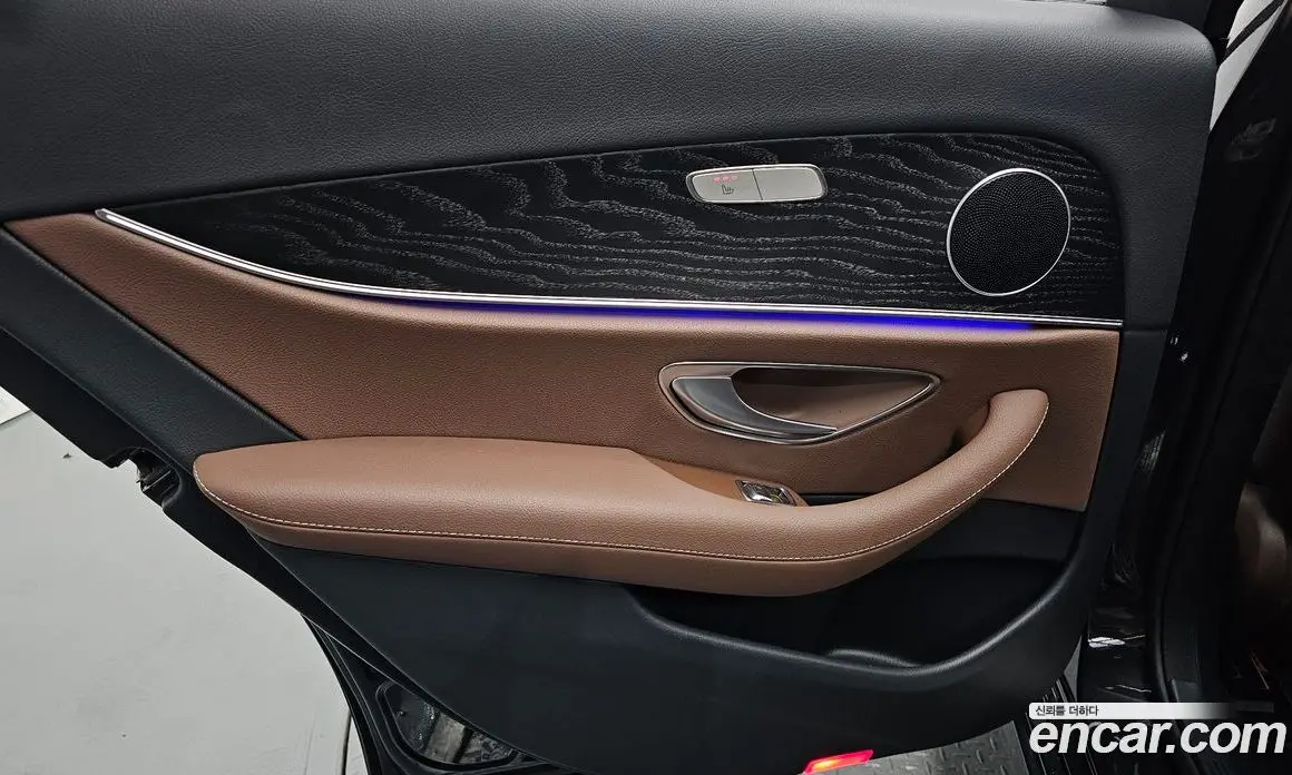 Mercedes-Benz E-Class 2023 2.0 автомат (гидро), фото 15