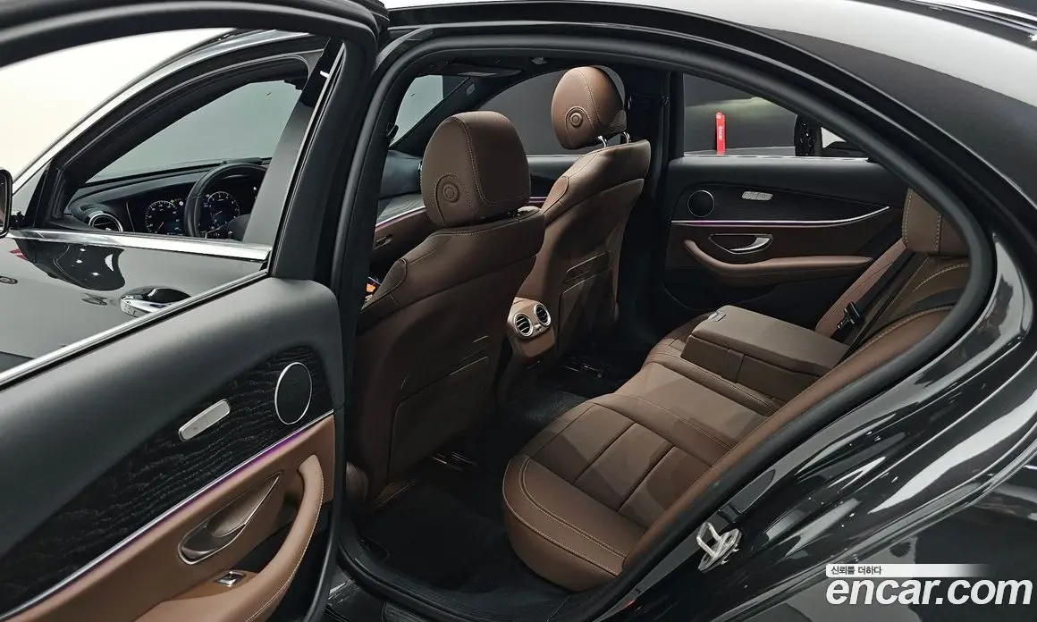 Mercedes-Benz E-Class 2023 2.0 автомат (гидро), фото 18