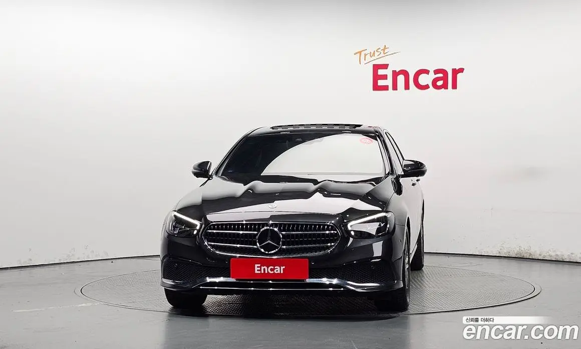 Mercedes-Benz E-Class 2023 2.0 автомат (гидро), фото 3