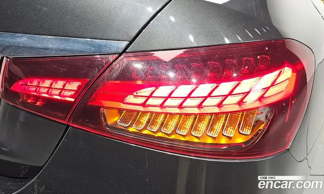 Mercedes-Benz E-Class 2023 2.0 автомат (гидро), миниатюра 9