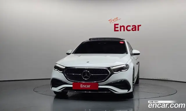 Mercedes-Benz E-Class 2024 2.0 автомат (гидро), миниатюра 3