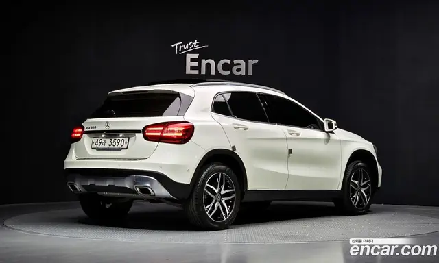 Mercedes-Benz GLA-Class 2018 2.0 автомат (гидро), миниатюра 2 Mercedes-Benz GLA-Class 2018 2.0 автомат (гидро), миниатюра 2