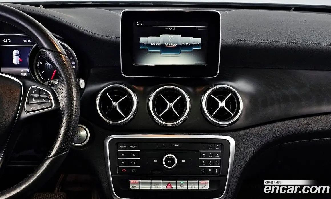 Mercedes-Benz GLA-Class 2018 2.0 автомат (гидро), фото 14 Mercedes-Benz GLA-Class 2018 2.0 автомат (гидро), фото 14