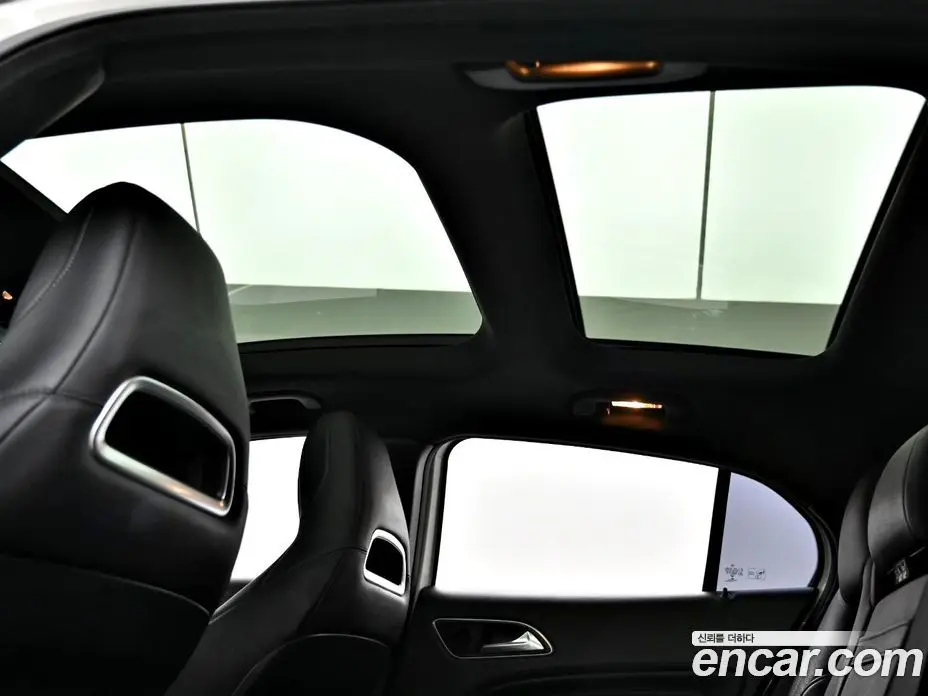 Mercedes-Benz GLA-Class 2018 2.0 автомат (гидро), фото 16 Mercedes-Benz GLA-Class 2018 2.0 автомат (гидро), фото 16