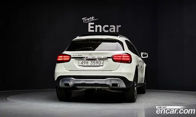 Mercedes-Benz GLA-Class 2018 2.0 автомат (гидро), миниатюра 4 Mercedes-Benz GLA-Class 2018 2.0 автомат (гидро), миниатюра 4