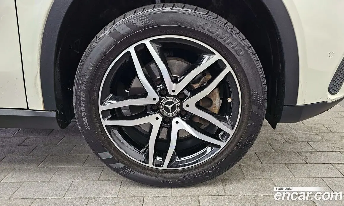 Mercedes-Benz GLA-Class 2018 2.0 автомат (гидро), фото 5 Mercedes-Benz GLA-Class 2018 2.0 автомат (гидро), фото 5