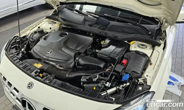 Mercedes-Benz GLA-Class 2018 2.0 автомат (гидро), миниатюра 6 Mercedes-Benz GLA-Class 2018 2.0 автомат (гидро), миниатюра 6