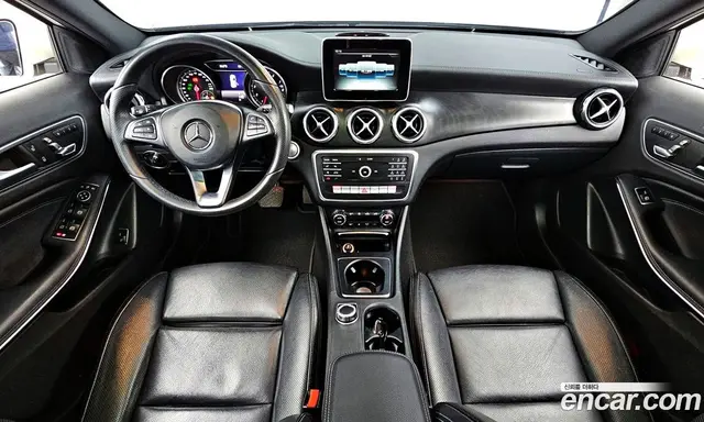Mercedes-Benz GLA-Class 2018 2.0 автомат (гидро), миниатюра 7 Mercedes-Benz GLA-Class 2018 2.0 автомат (гидро), миниатюра 7