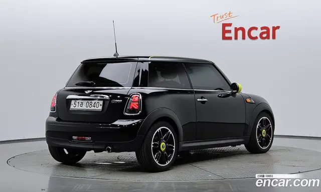 Mini Cooper, 2013, 177 666 км