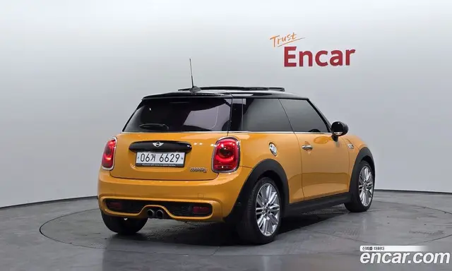 Mini Cooper 2017 2.0 автомат (гидро), миниатюра 2