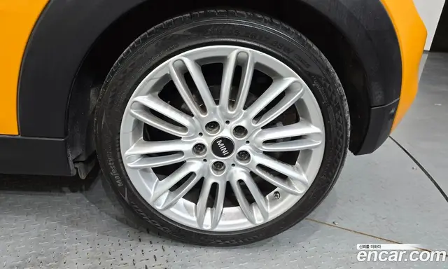 Mini Cooper 2017 2.0 автомат (гидро), миниатюра 7