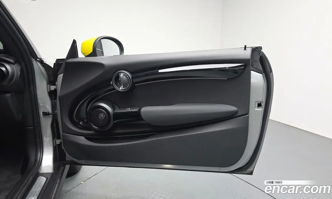 Mini Cooper 2023 автомат (гидро), фото 14