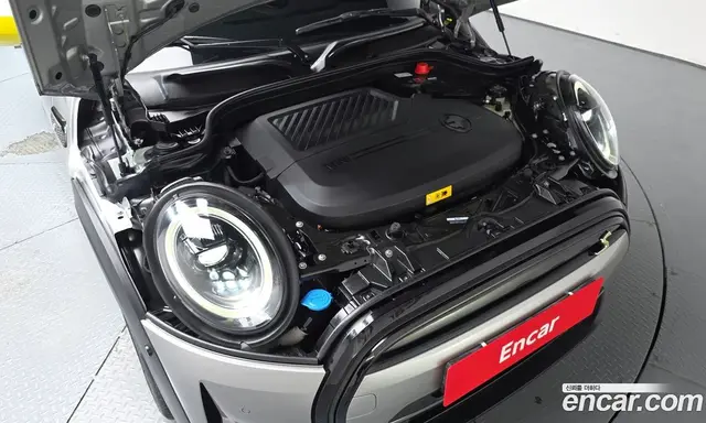 Mini Cooper 2023 автомат (гидро), миниатюра 5