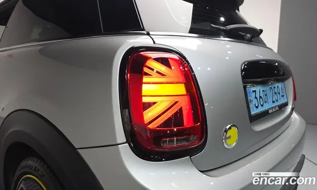 Mini Cooper 2023 автомат (гидро), миниатюра 8