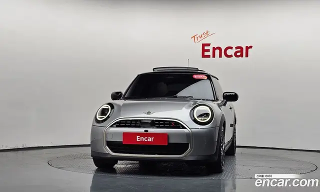 Mini Cooper 2024 2.0 автомат (гидро), миниатюра 2 Mini Cooper 2024 2.0 автомат (гидро), миниатюра 2