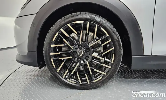 Mini Cooper 2024 2.0 автомат (гидро), миниатюра 4 Mini Cooper 2024 2.0 автомат (гидро), миниатюра 4