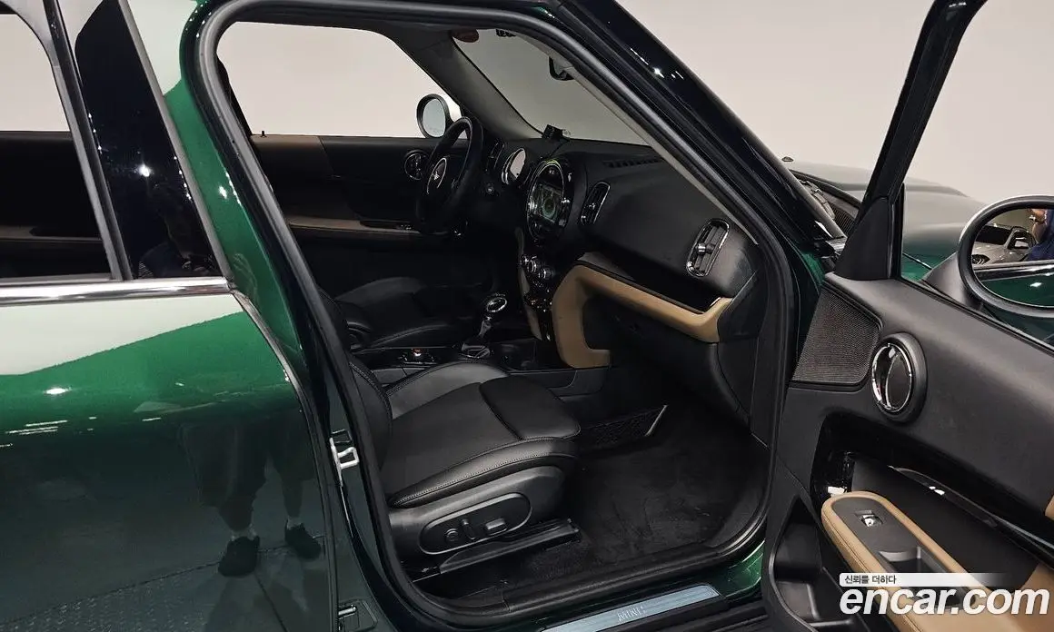 Mini Countryman 2017 2.0 автомат (гидро), фото 17 Mini Countryman 2017 2.0 автомат (гидро), фото 17