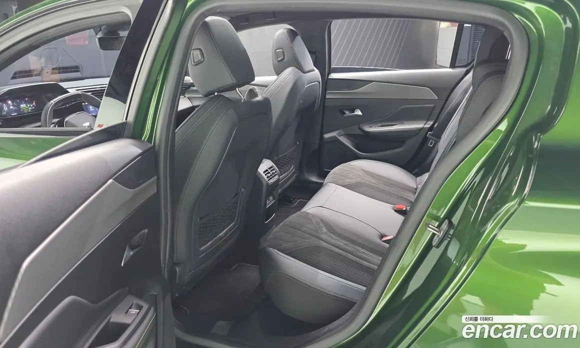 Peugeot 308 2022 1.5 автомат (гидро), фото 16 Peugeot 308 2022 1.5 автомат (гидро), фото 16