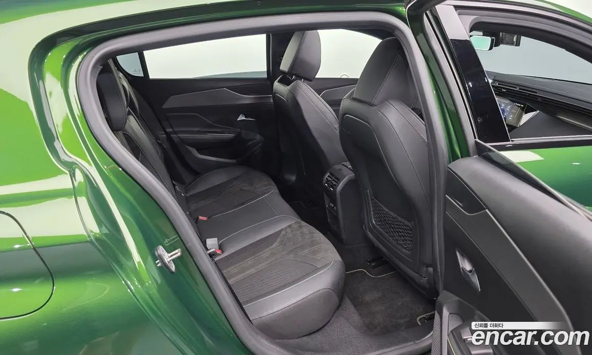 Peugeot 308 2022 1.5 автомат (гидро), фото 18 Peugeot 308 2022 1.5 автомат (гидро), фото 18