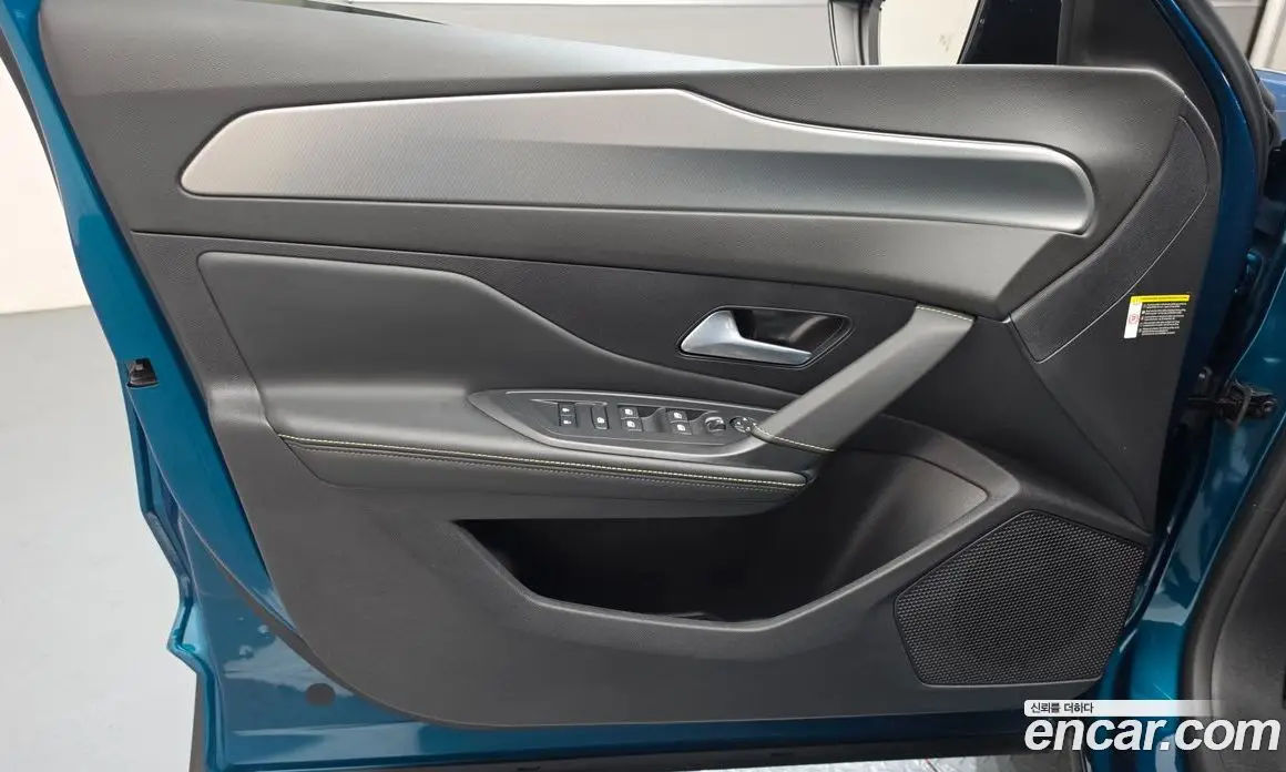 Peugeot 408 2025 1.2 автомат (гидро), фото 14 Peugeot 408 2025 1.2 автомат (гидро), фото 14