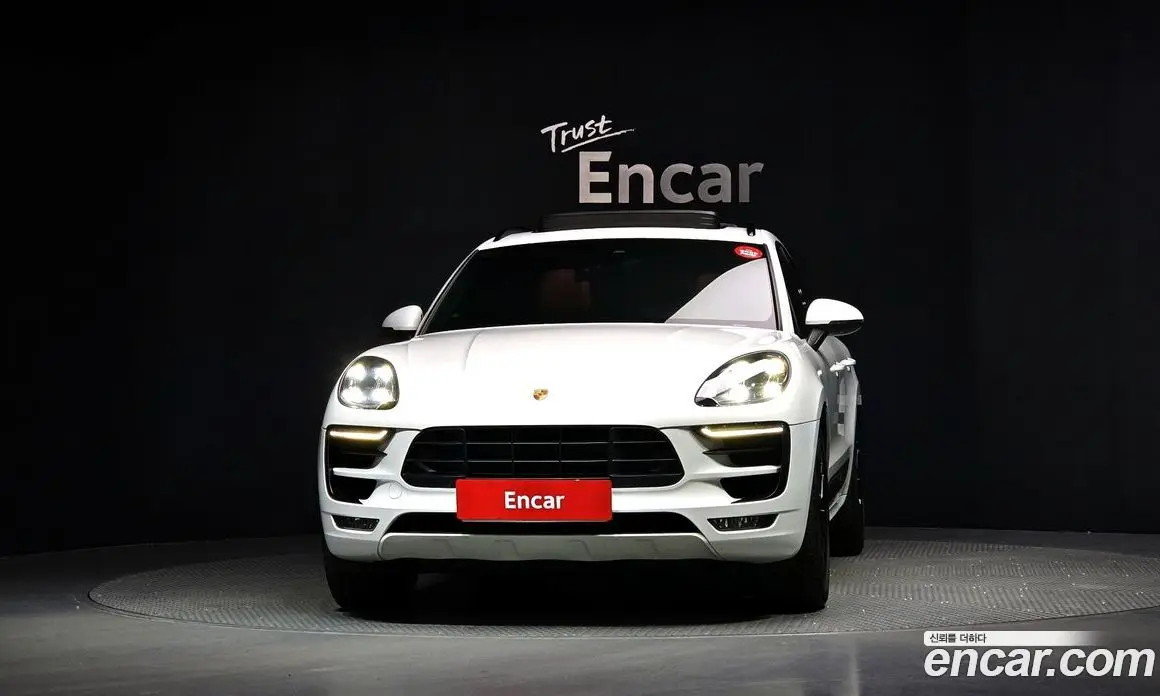 Porsche Macan 2018 3.0 автомат (гидро), фото 3 Porsche Macan 2018 3.0 автомат (гидро), фото 3